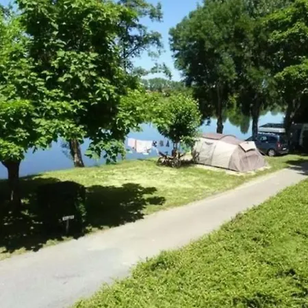 مكان تخييم 6 Pers Avec Terrasse A - Api-1-52-584 Badefols-sur-Dordogne